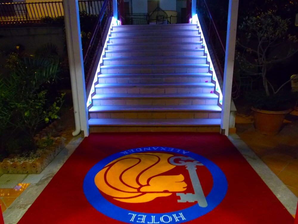 Фото Hotel Alexander