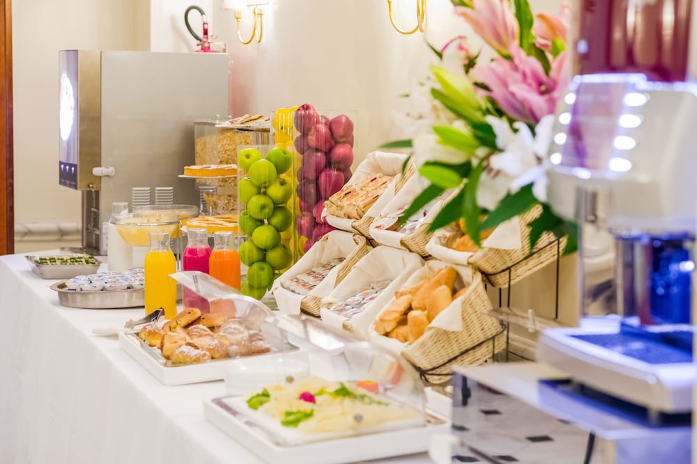 Фото Raeli Hotel Lazio