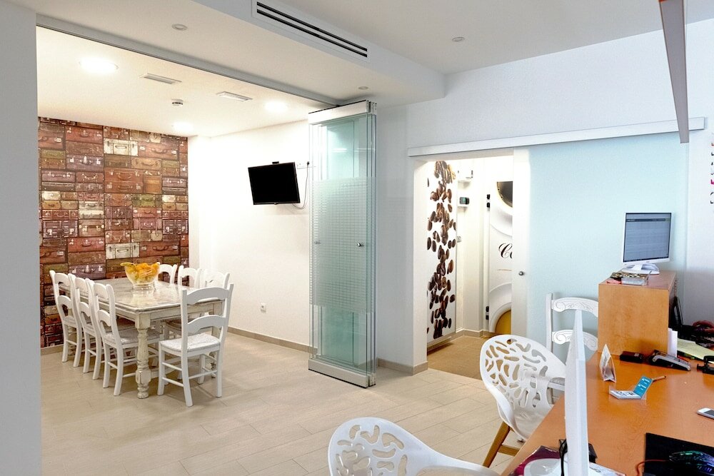 Фото Hostal Gran Vía