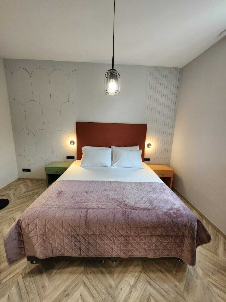 Фото Hotel Amfiteatar