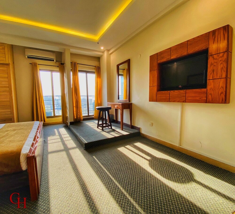 Фото Grand Islamabad Hotel