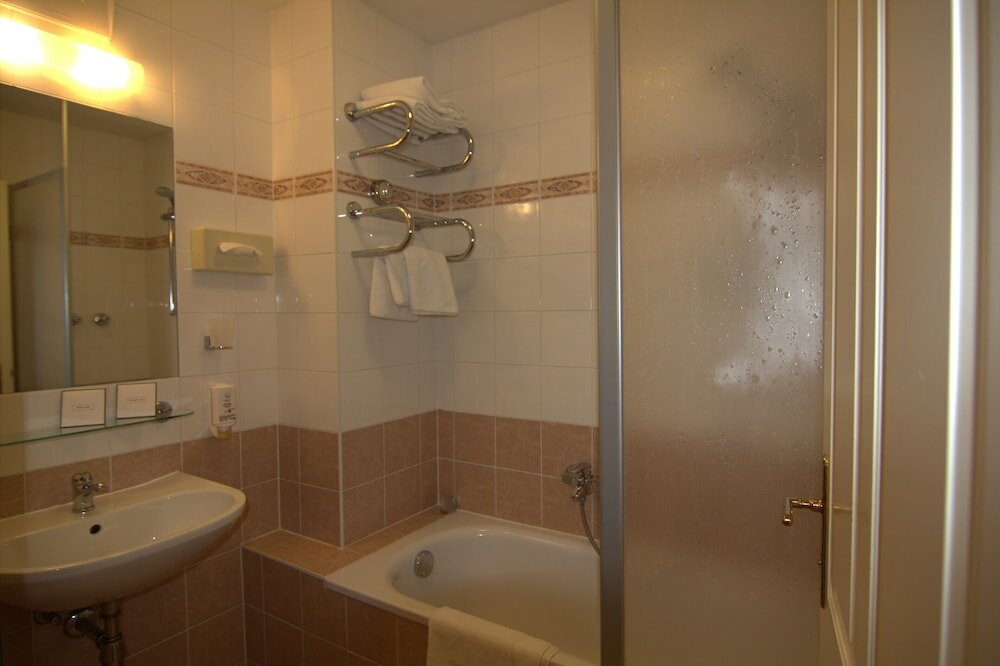 Фото Suite Hotel 900m zur Oper