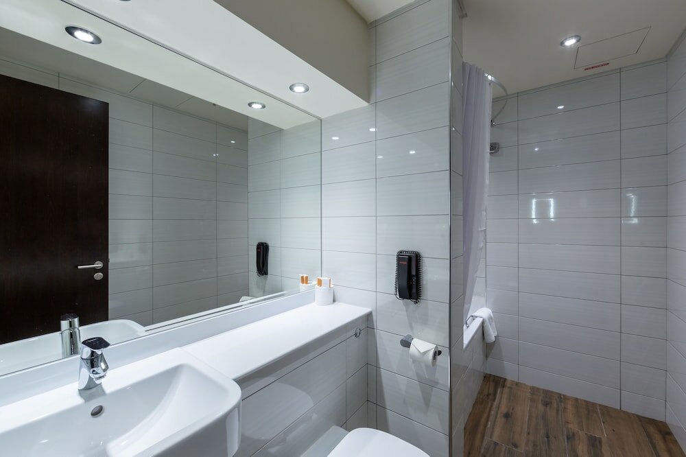 Фото Premier Inn Doha Airport