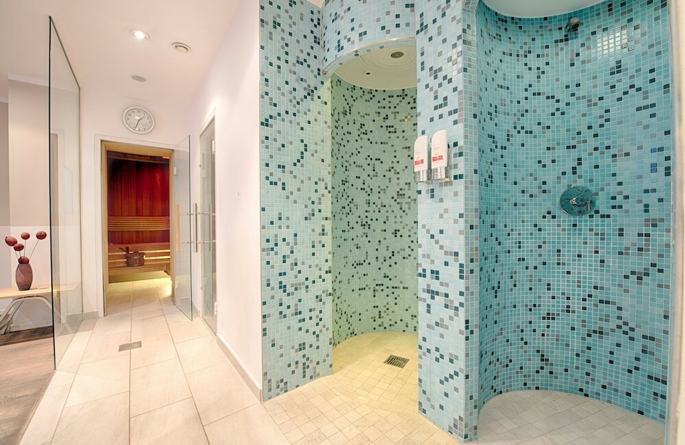 Фото Leonardo Hotel München City West