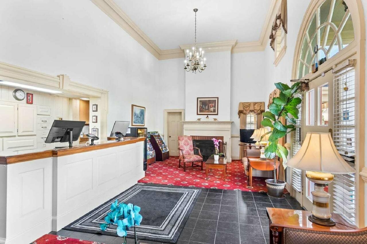 Фото Rodeway Inn Historic