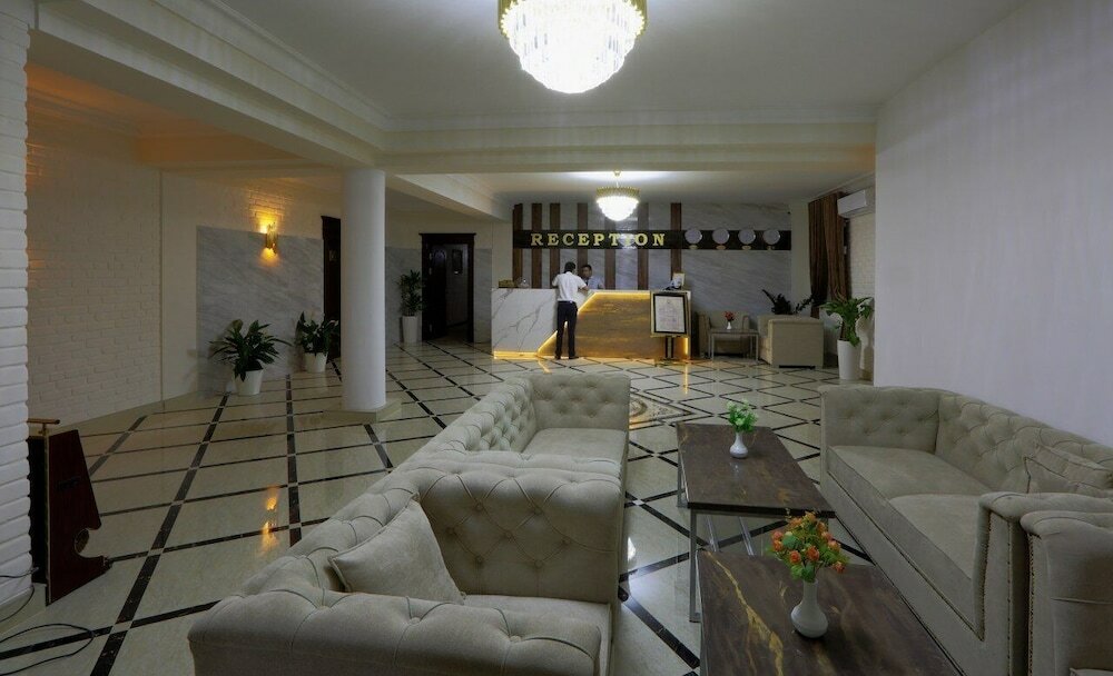 Фото Zarafshan Grand Hotel