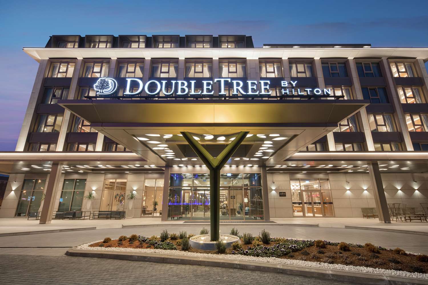 Фото DoubleTree by Hilton Skopje