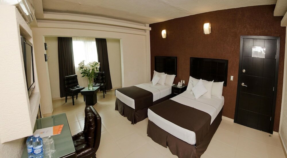 Фото Hotel Portonovo Plaza Centro