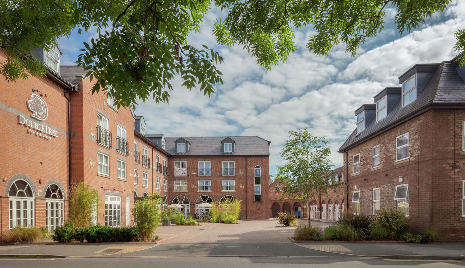 Фото DoubleTree by Hilton York