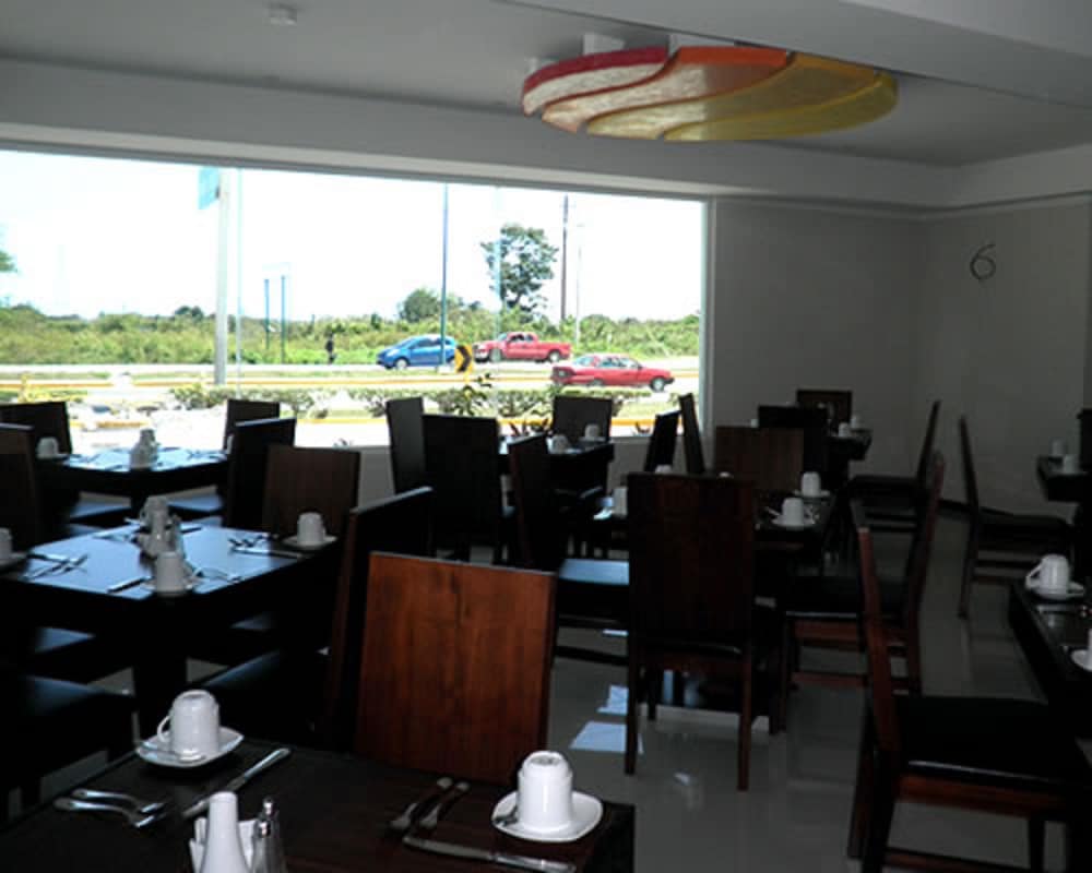 Фото Comfort Inn Cancun Aeropuerto