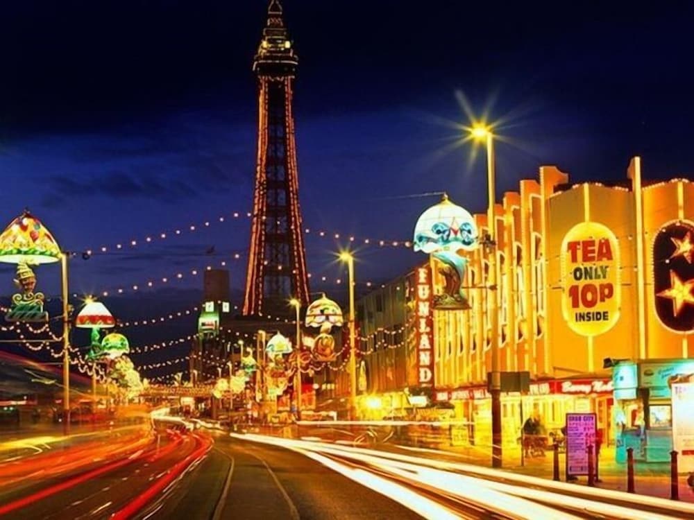 Фото The New Royal Windsor Hotel