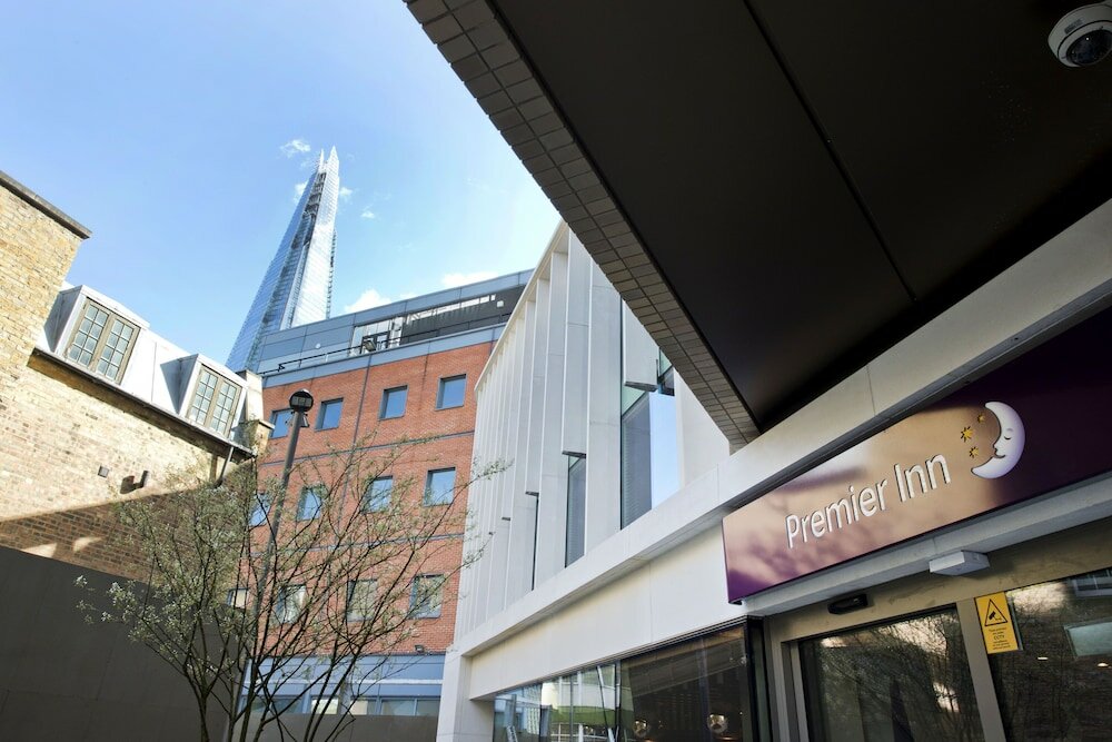 Фото Premier Inn Southwark Borough High St