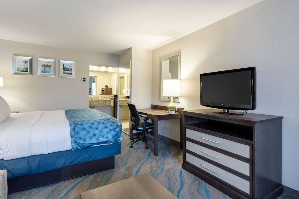 Фото Quality Inn Gulfport I-10