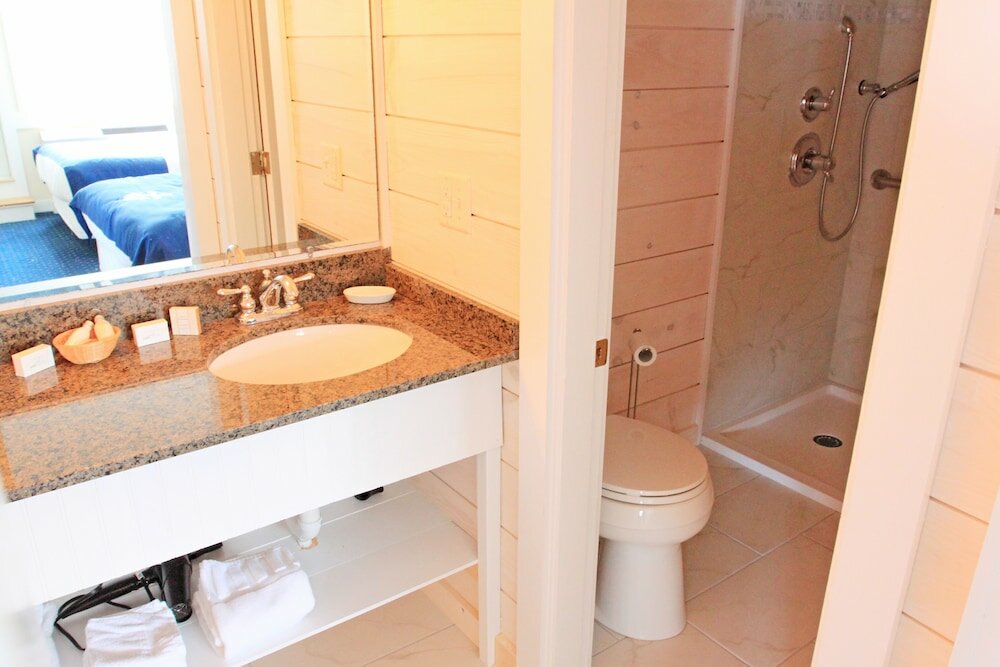 Фото Fishermans Wharf Inn