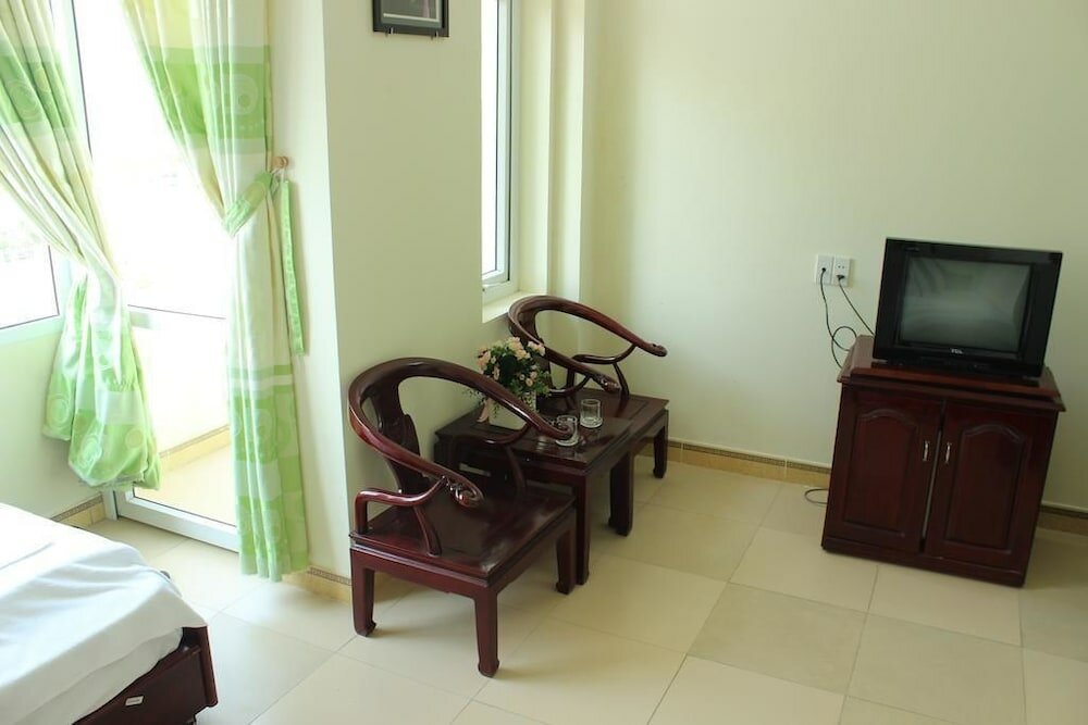 Фото Duong Dan Hotel