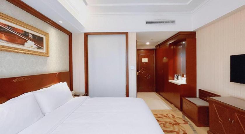 Фото Vienna Hotel Shanghai Wild Animal Park