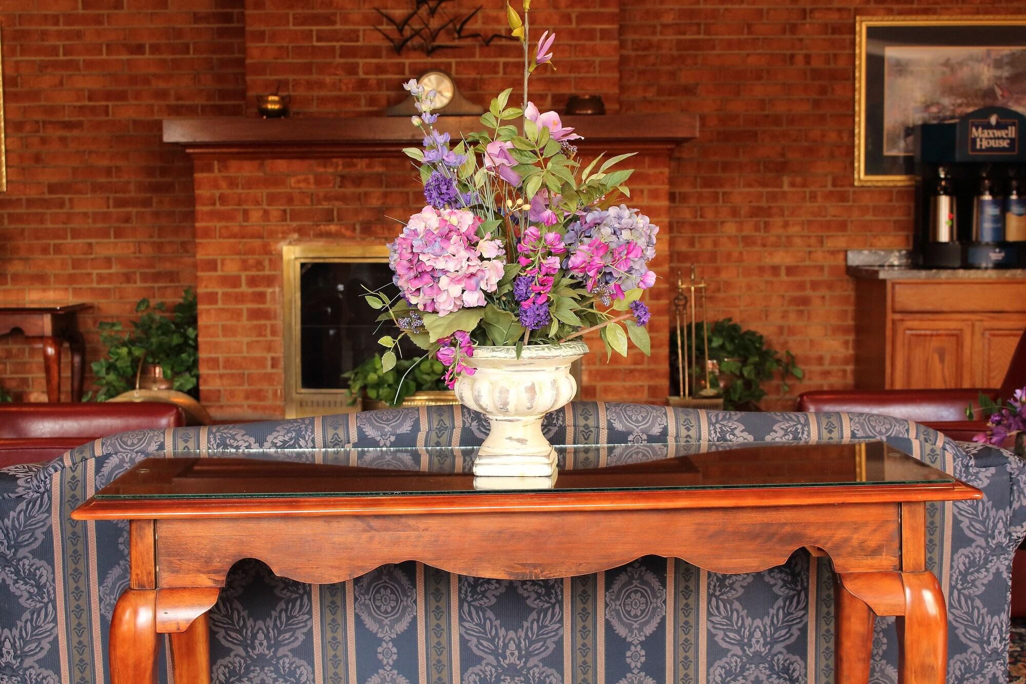 Фото Governor House Inn