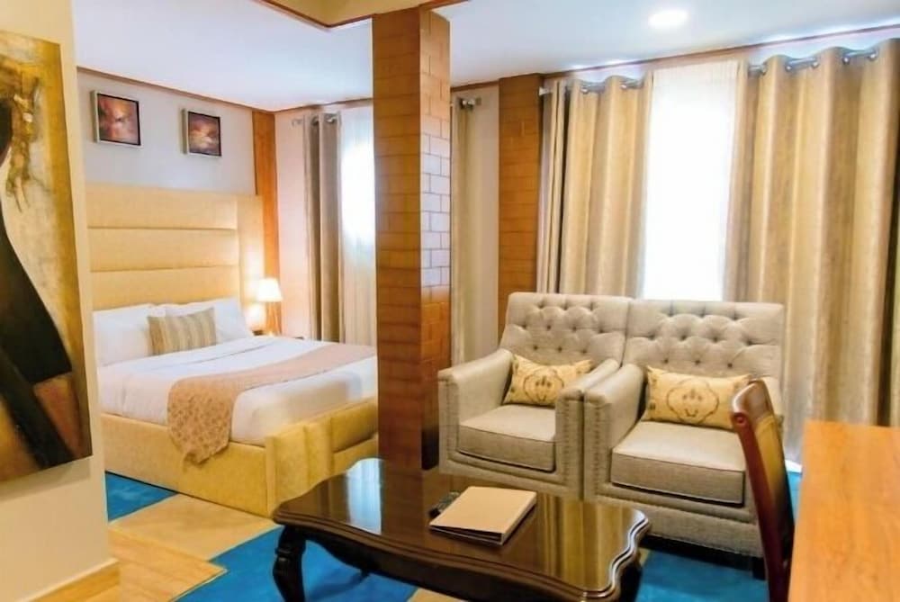 Фото Legend Hotel