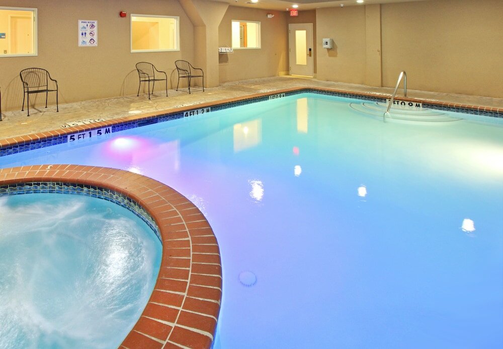 Фото Holiday Inn Express & Suites Kilgore North