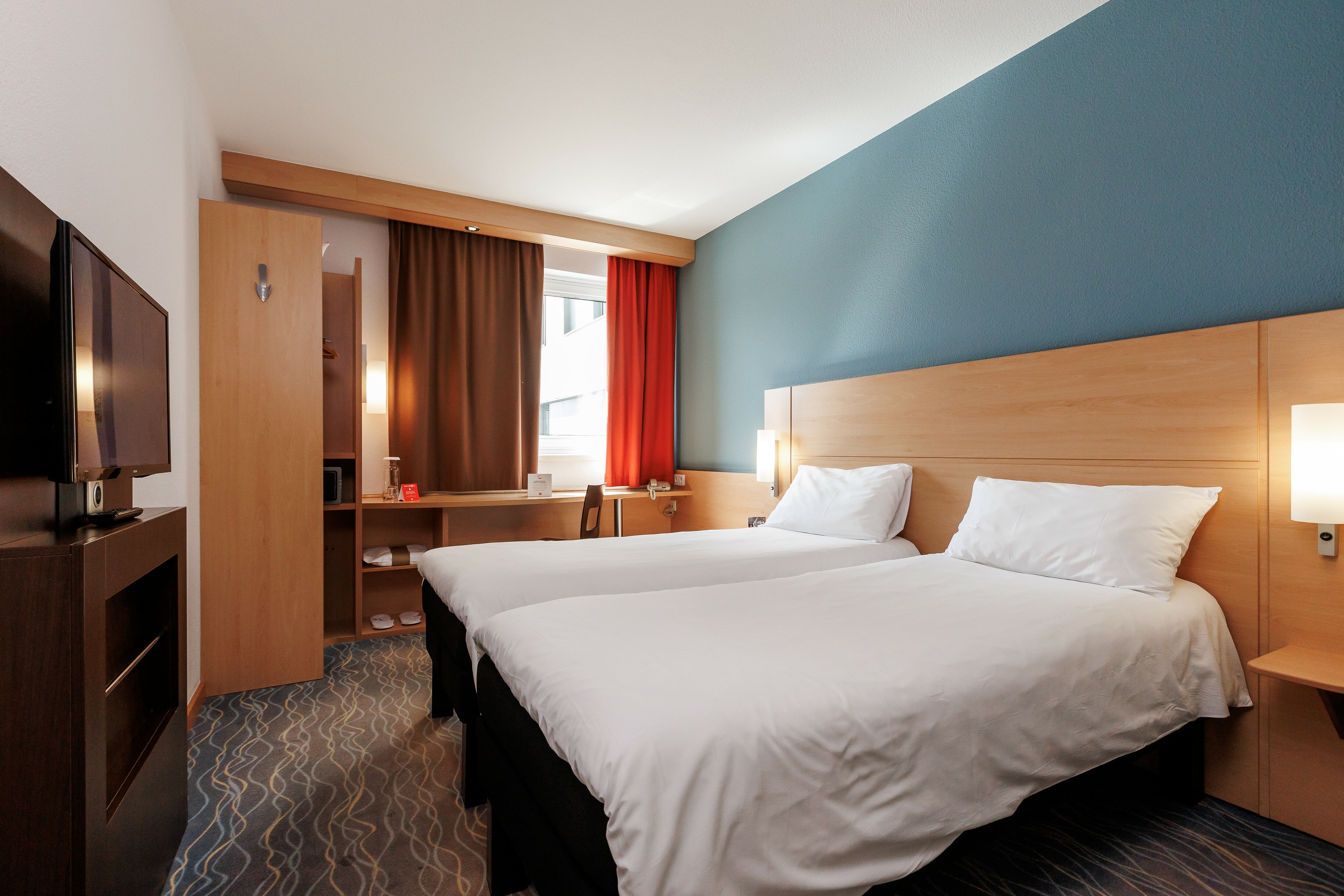 Фото отеля 3