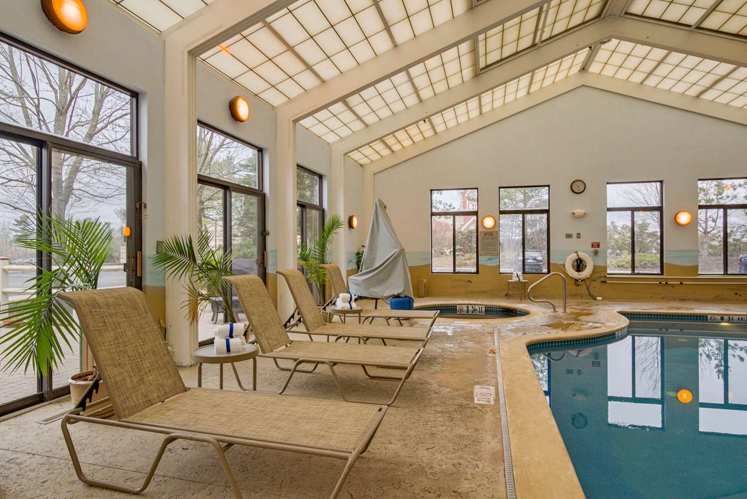 Фото Hampton Inn Portsmouth Central