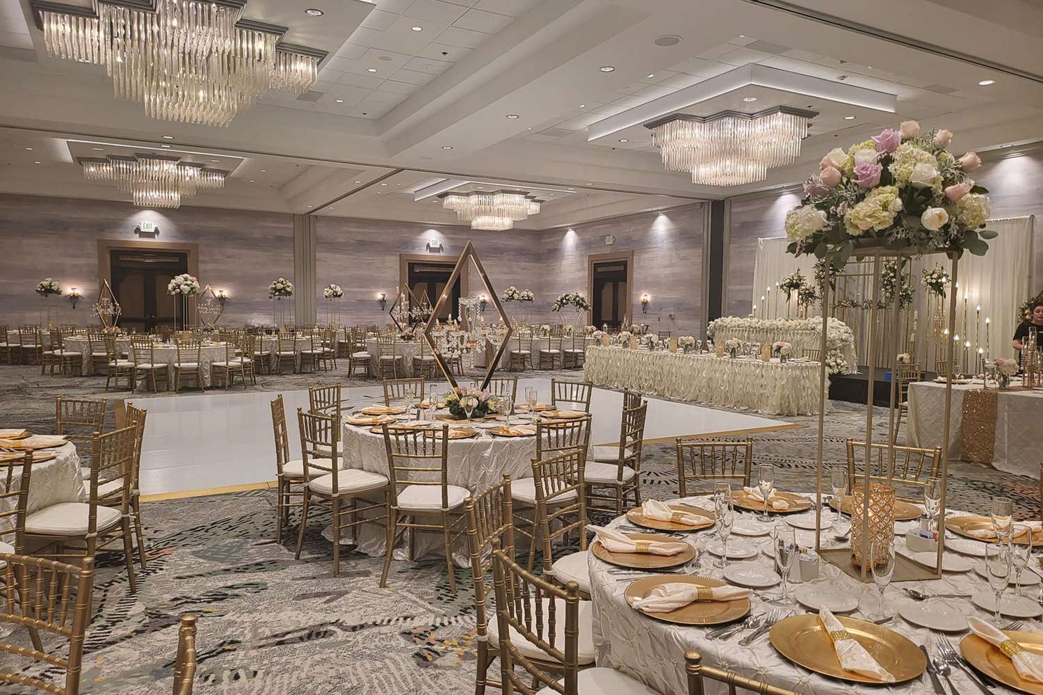 Фото DoubleTree by Hilton Hotel Modesto