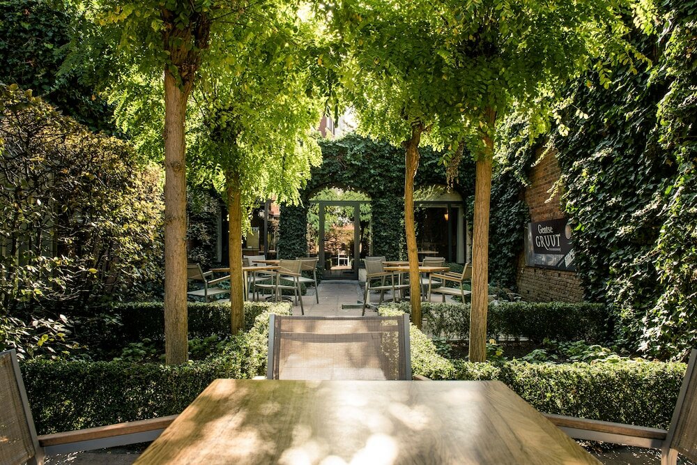 Фото Aparthotel Castelnou