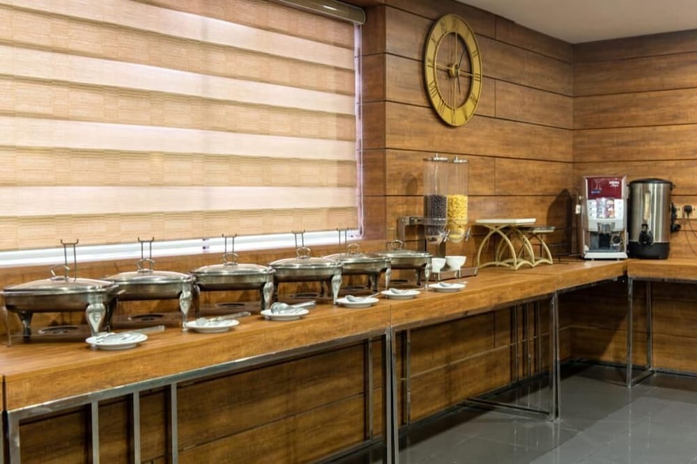 Фото Hotel One Gulberg