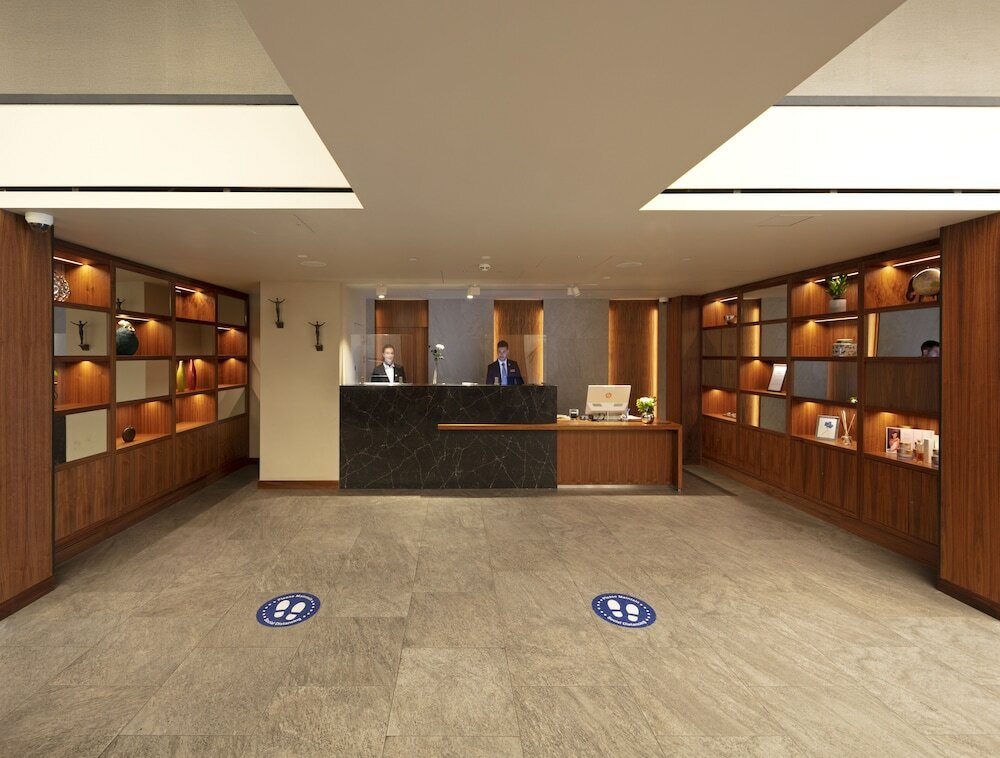 Фото Отель Tower Suites by Blue Orchid