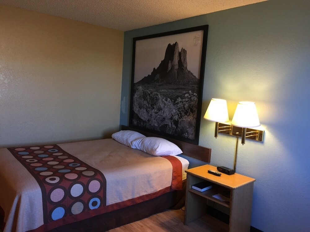 Фото Super 8 by Wyndham Raton