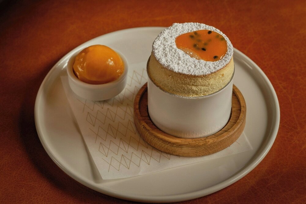 Фото Grosvenor House Suites