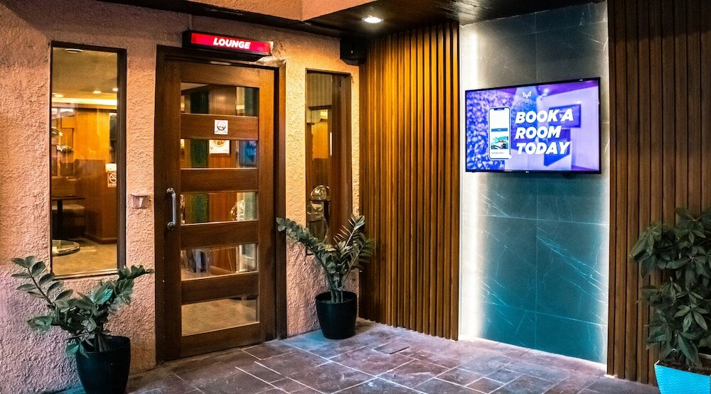 Фото Victoria Court Cuneta