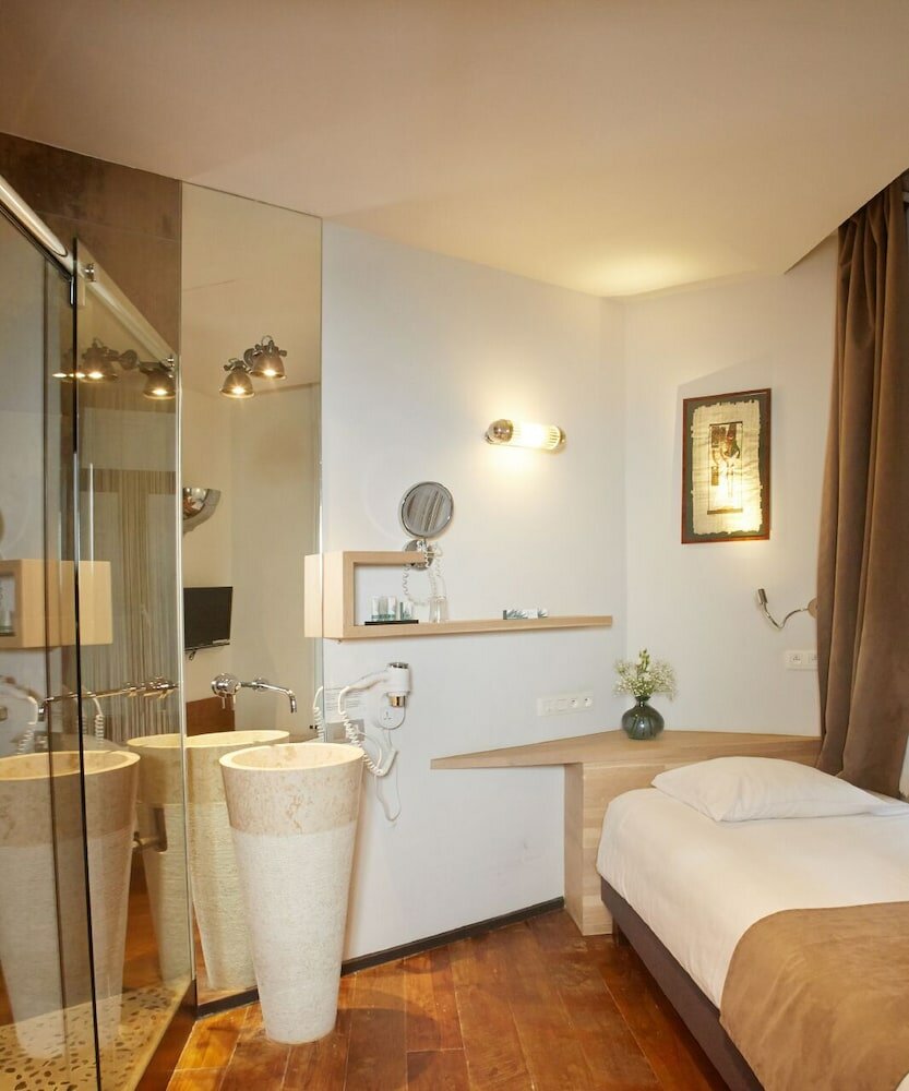 Фото Saint Gery Boutique Hotel