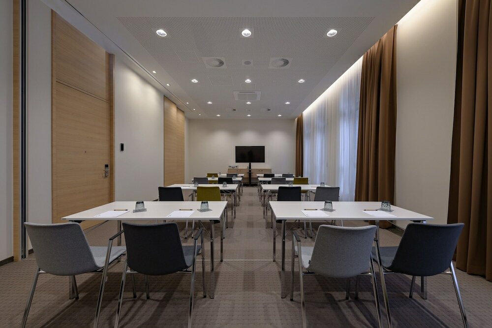 Фото IntercityHotel Herford