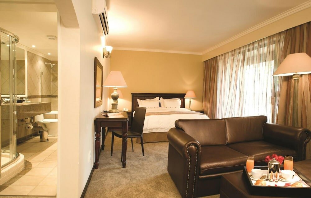 Фото Happy Valley Hotel Ezulwini