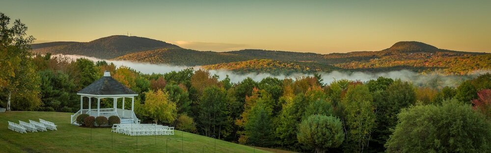 Фото The Lucerne Inn
