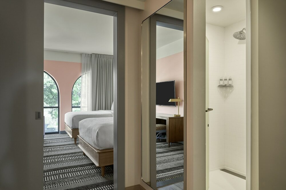 Фото The Memphian, a Tribute Portfolio Hotel