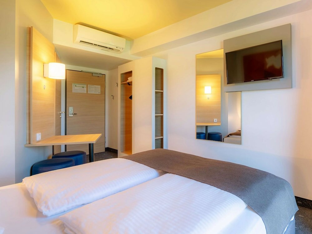 Фото B&b Hotel Stuttgart Bad Cannstatt