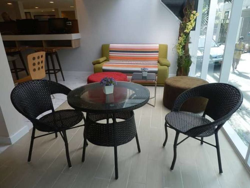 Фото Nantra Ploenchit Hotel
