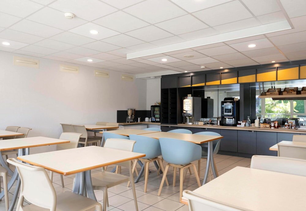 Фото B&b Hotel Pau Lescar