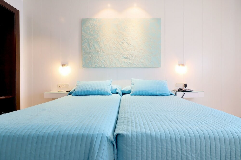 Фото Oasis Cordoba Hotel