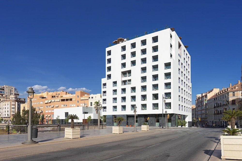 Фото H10 Croma Malaga
