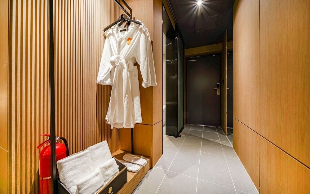 Фото Haeundae Thevan Hotel