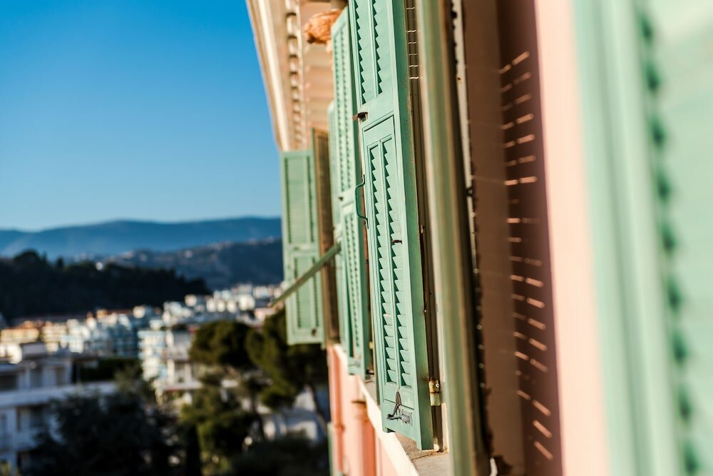 Фото Le Saint Paul Hotel