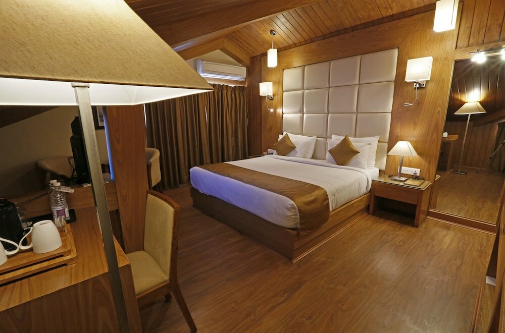 Фото Clarks Inn Srinagar