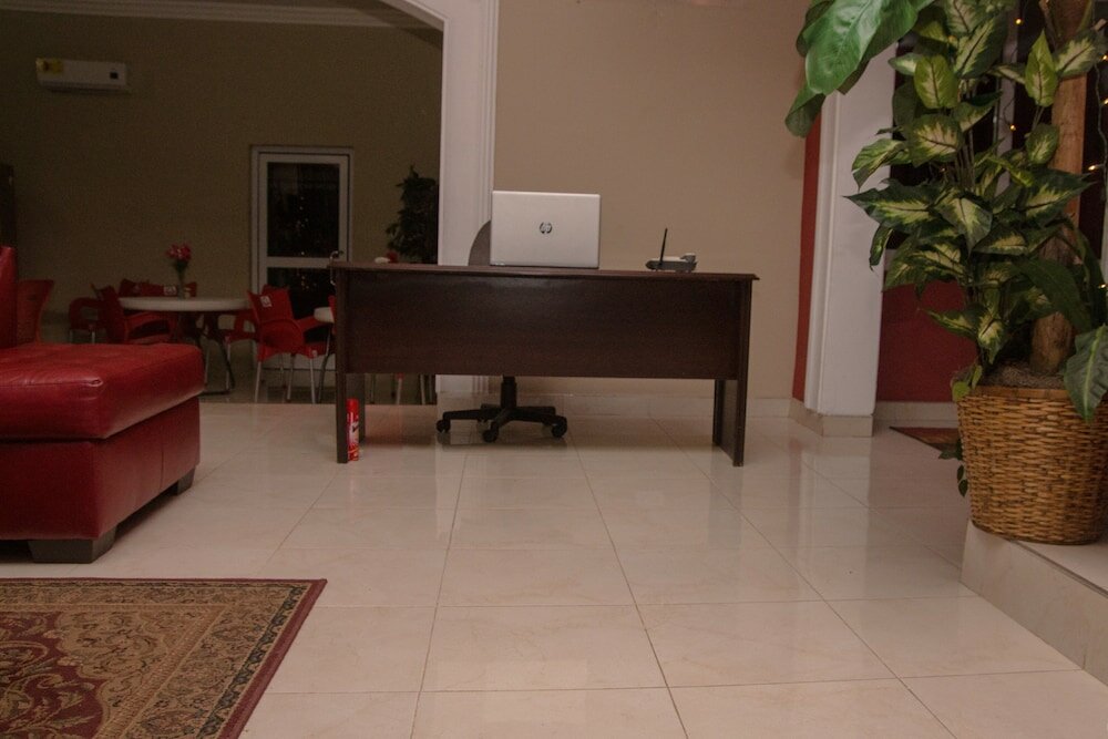 Фото Appiah's Royal Suites