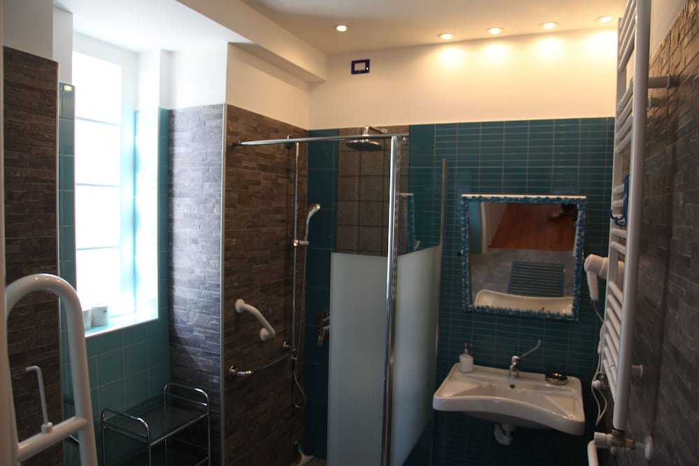 Фото Atmos Luxe Navigli Hostel & Rooms