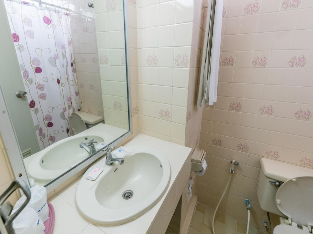 Фото Lake Inn Hotel