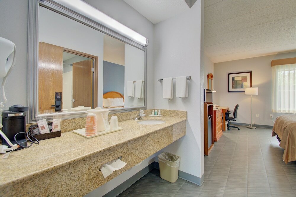 Фото Quality Inn & Suites Cvg Airport