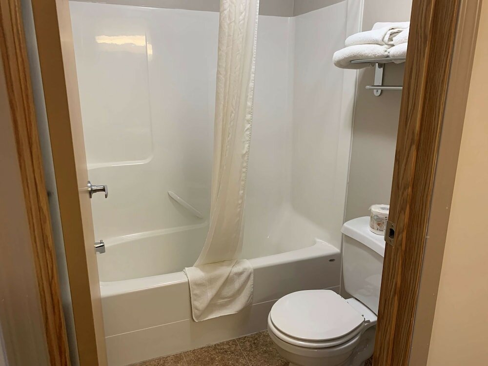 Фото Surestay Plus by Best Western Hardisty